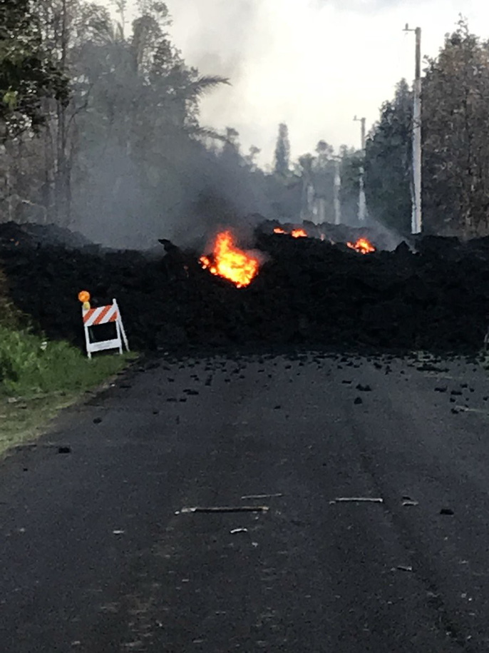 Tuyến lửa rợn người trên đảo Hawaii